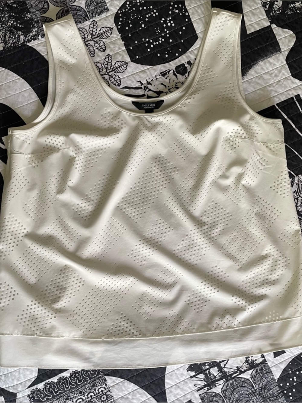 Simply Vera Vera Wang Layered Tank/ Cami/ Shell Size L - Picture 11 of 11